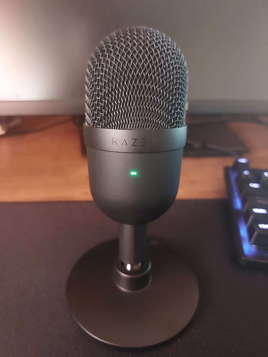 Microfono a condensatore Razer Seiren V3 Chroma per lo streaming