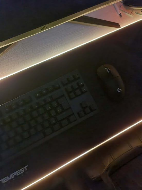 Tappetino Mouse RGB Gigante 80x30 Cm – Con Illuminazione LED 14 Modalità, Superficie Impermeabile E Base Antiscivolo, Per Gamer