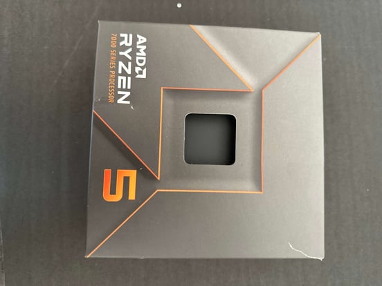 AMD Ryzen 5 7600X &ndash; 6 Core/12 Thread, 5.3 GHz, Socket AM5, 38 MB Cache, Scheda Grafica Radeon Integrata &ndash; Senza Ventola