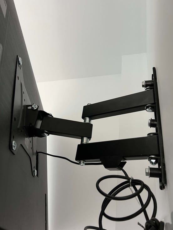 Hama Supporto Da Parete Per TV Orientabile, Inclinabile E Allungabile, Per TV 19-48 Pollici, VESA 75x75 A 200x200, Fino A 20 Kg, 3 Giunti, Con Tasselli Fischer