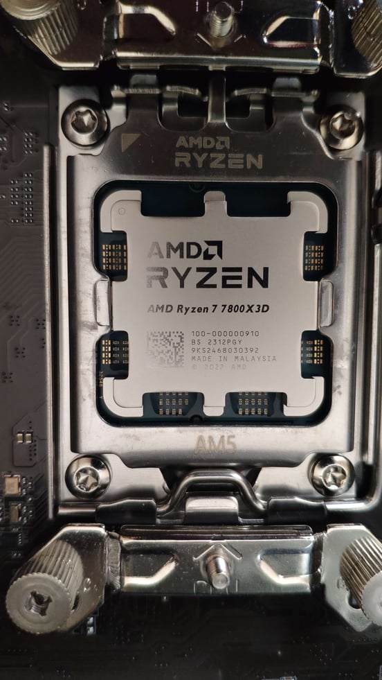 Processore AMD Ryzen 7 7800X3D 8 Nuclei 4,2 GHz 5,0 GHz Cache 96
