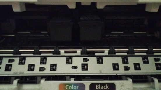 Cartucce Canon Originali PG-545/CL-546 Confezione Da 2 (Nero E Colore) + Carta Fotografica 10x15cm 50 Fogli - Per Stampanti PIXMA - Foto 10