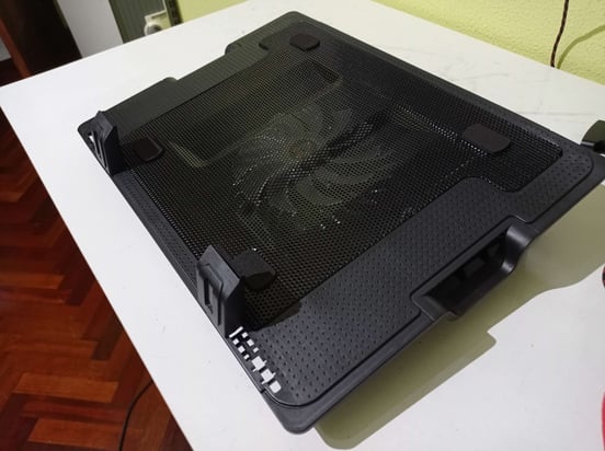 Supporto Raffreddato Per Notebook Conceptronic CNBCOOLSTAND1F - Fino A 17'', Ventola 14 Cm, 5 Angolazioni, Porta USB - 2