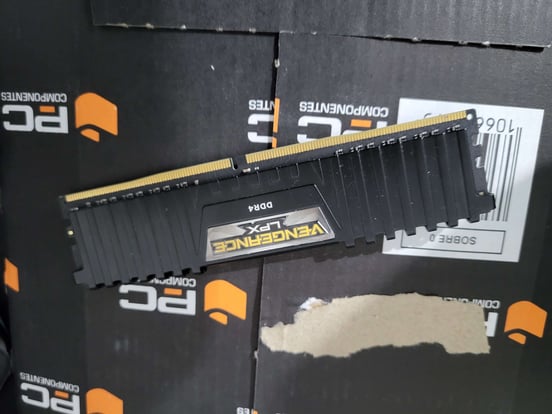 Memoria RAM Corsair Vengeance LPX memoria 16 GB 2 x 8 GB DDR4 2400