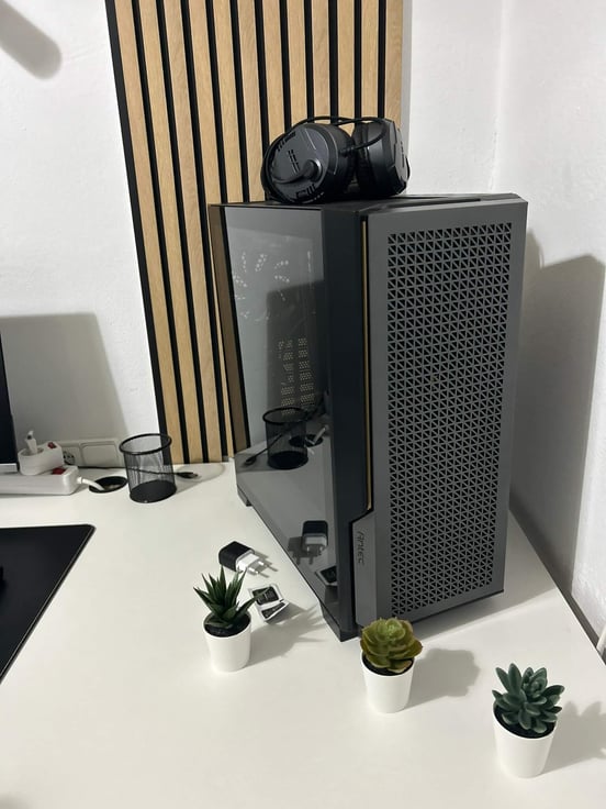 Case PC Antec P20C ARGB - Mid-Tower, Vetro Temperato, 3 Ventole ARGB, Supporto E-ATX