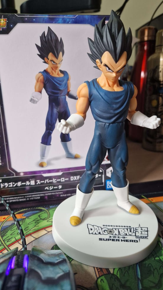 DBS Super Hero Figurine Vegeta DXF Banpresto