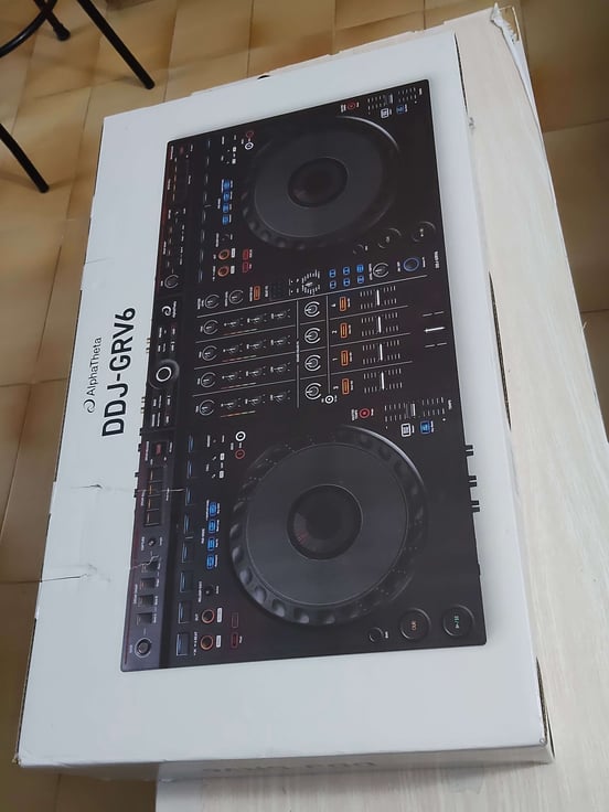 AlphaTheta DDJ-GRV6 Controller DJ a 4 canali compatibile con