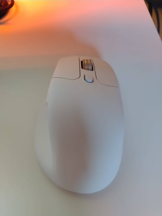 Mouse Keychron M6 Wireless 78g – Sensore PixArt 3395, 26000 DPI, Polling 1000Hz, Scorrimento Infinito, Programmabile Per Windows/Mac/Linux